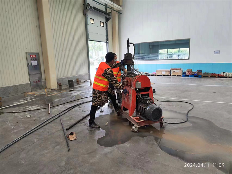 孝南厂房地面下沉塌陷注浆加固施工